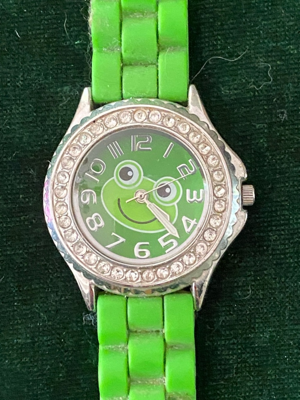 Fun Frog Green Silicone Band Wristwatch with Rhinestone Bezel